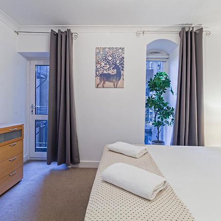 Stay Thames River Лондон Екстериор снимка